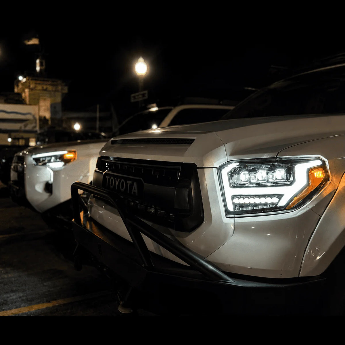 LED Projector Headlights for 2014-2021 Toyota Tundra – Startup Animation & Amber Sequential Turn Signals