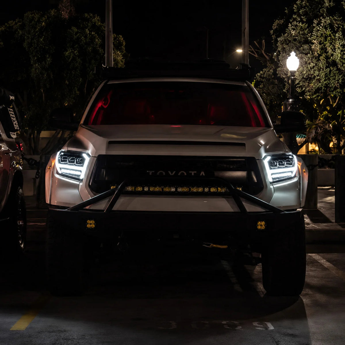 LED Projector Headlights for 2014-2021 Toyota Tundra – Startup Animation & Amber Sequential Turn Signals