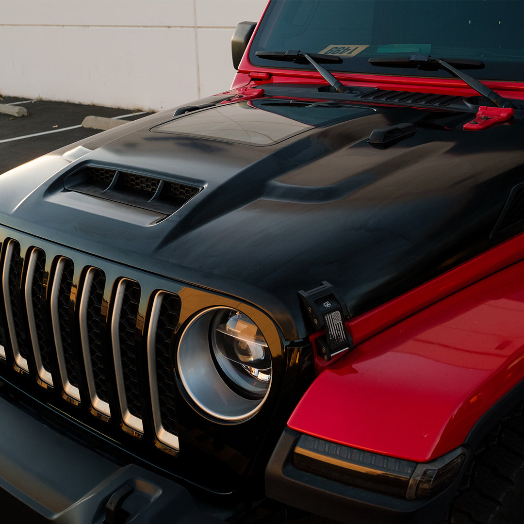Jeep Wrangler JL Hood with Visible Engine Interior | ZR1